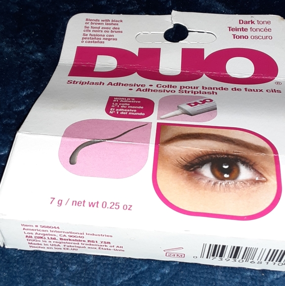 Duo Eyelash Adhesive NIB in "Dark" - Picture 2 of 5